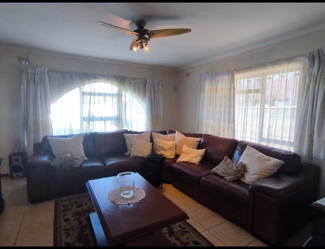 3 BEDROOM HOUSE FOR SALE IN BELMONT PARK